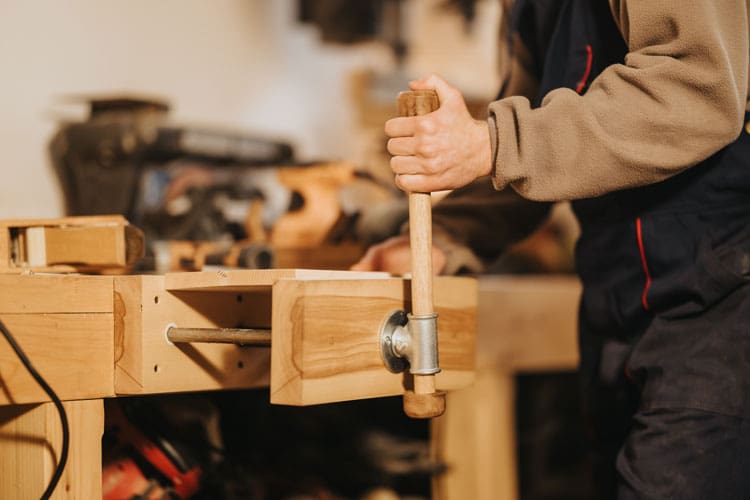 Tightening the vise